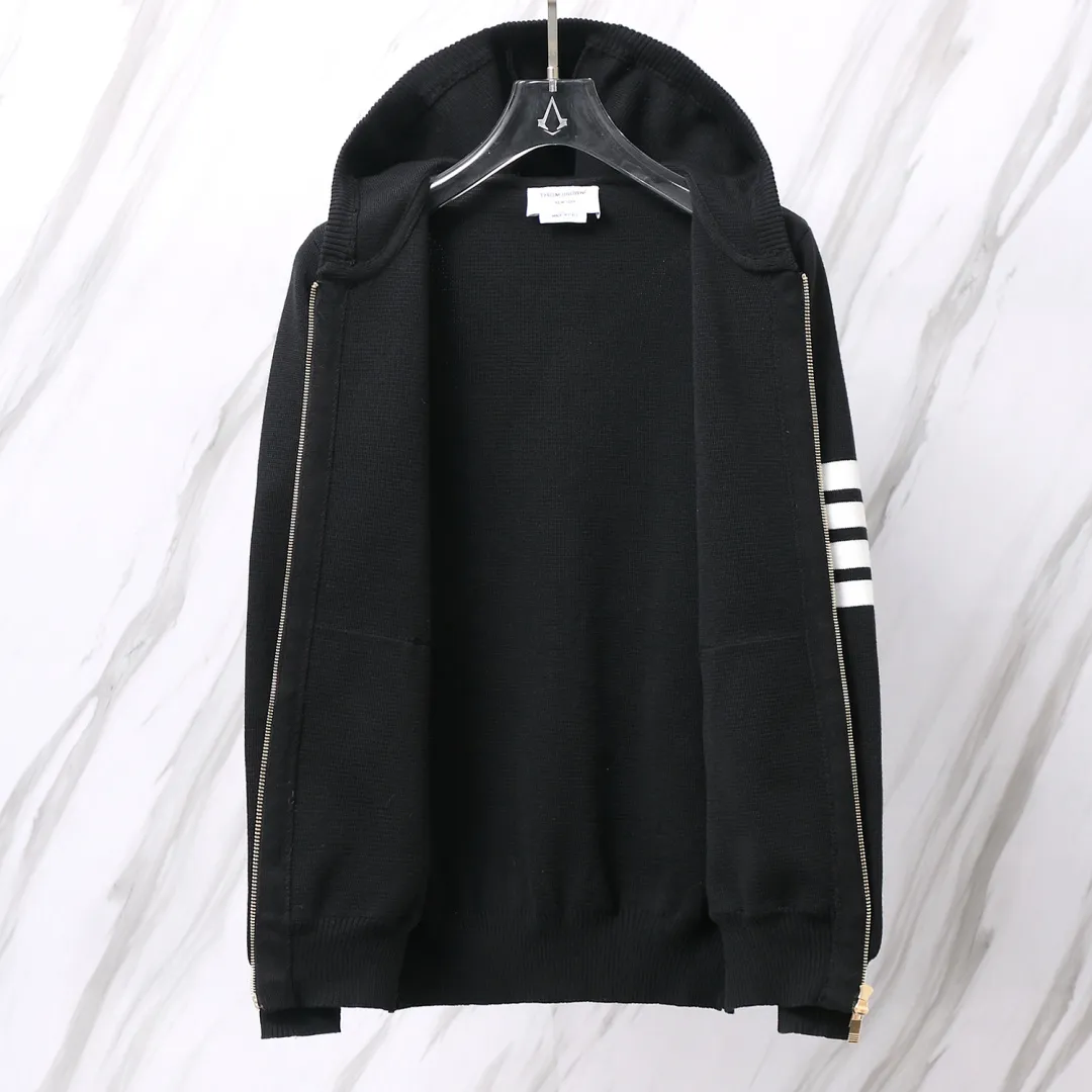 ：M 24（TB ） THOM BROWNE .TB TB Breathable Same Style ：White/Gray/Navy Blue/Black Size：1/2/3/4
